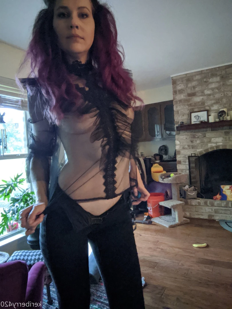 Keri Berry [ keriberry_420 ] Onlyfans leaked photo 9246456 on Hotleaks.tv
