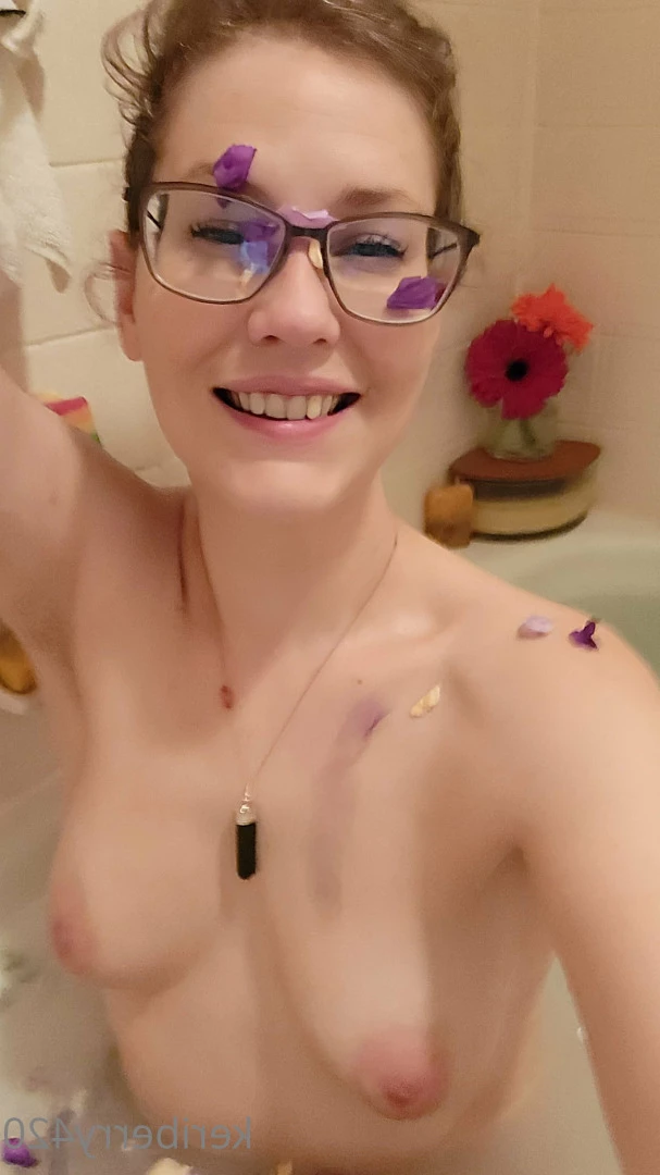 Keri Berry [ keriberry_420 ] Onlyfans leaked photo 9259859 on Hotleaks.tv