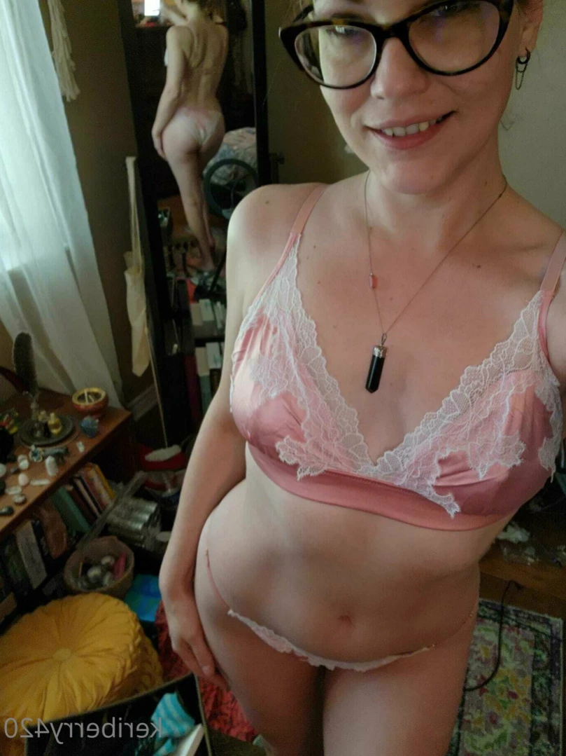 Keri Berry [ keriberry_420 ] Onlyfans leaked photo 11083513 on Hotleaks.tv