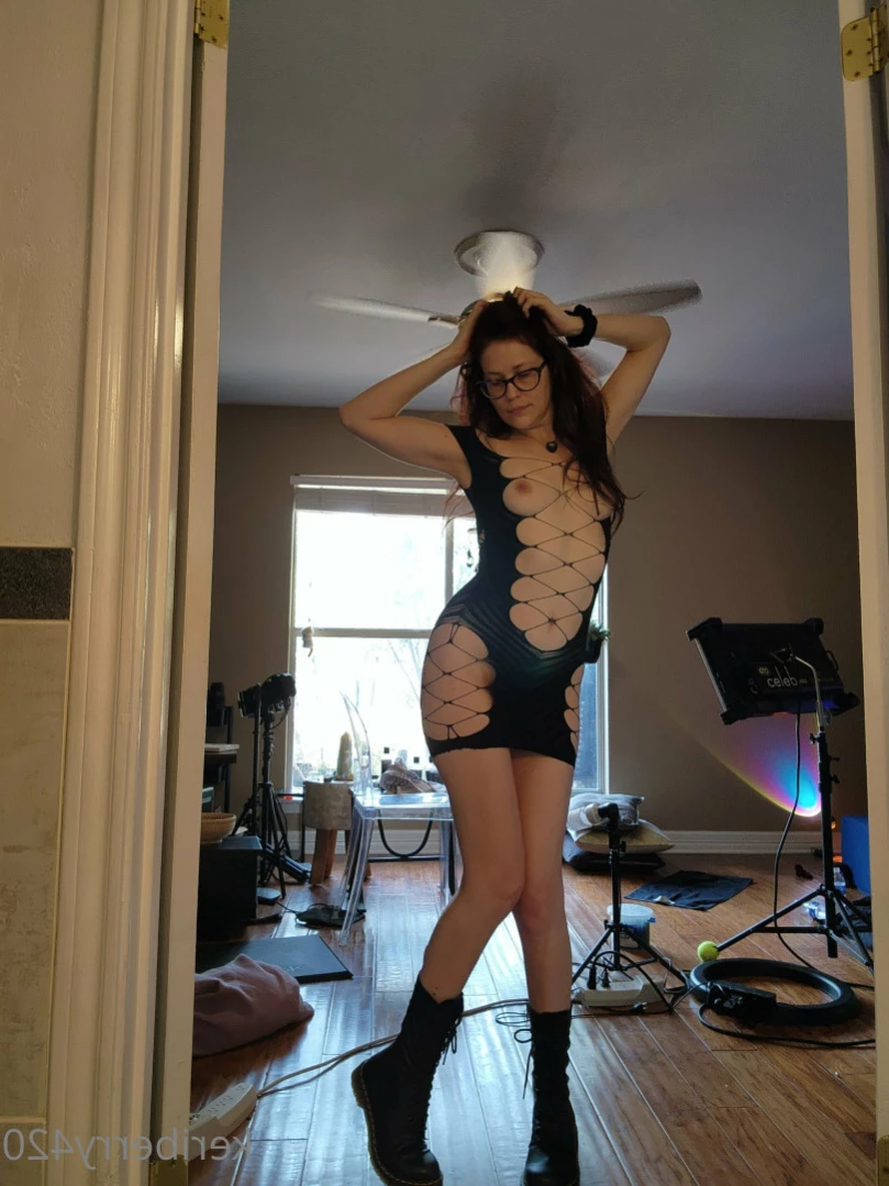 Keri Berry [ keriberry_420 ] Onlyfans leaked photo 11834960 on Hotleaks.tv
