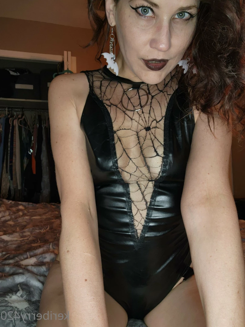 Keri Berry [ keriberry_420 ] Onlyfans leaked photo 15437302 on Hotleaks.tv