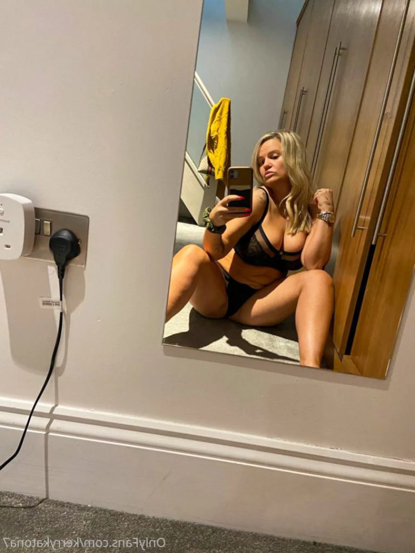 Kerry Katona [ kerrykatona7 ] Onlyfans leaked photo 12895963 on Hotleaks.tv