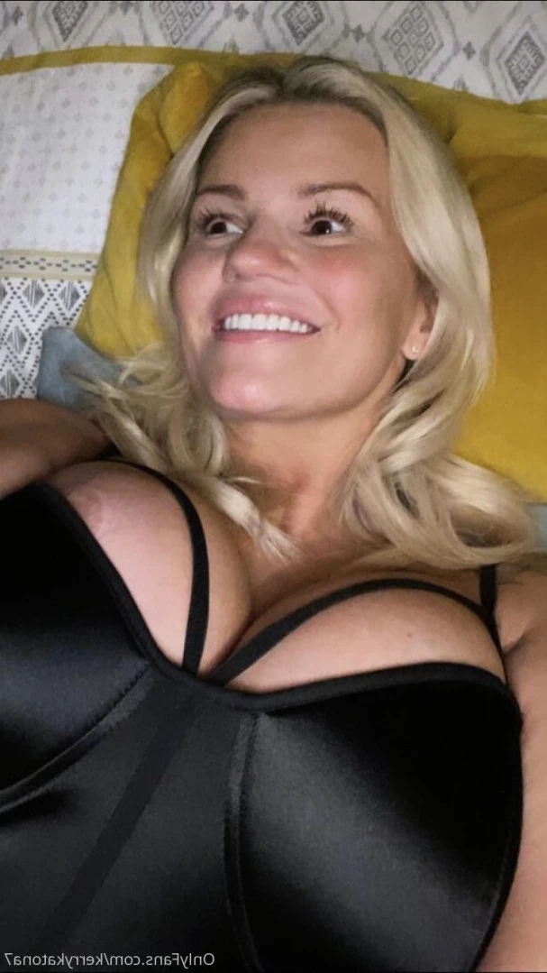 Kerry Katona [ kerrykatona7 ] Onlyfans leaked photo 12895989 on Hotleaks.tv