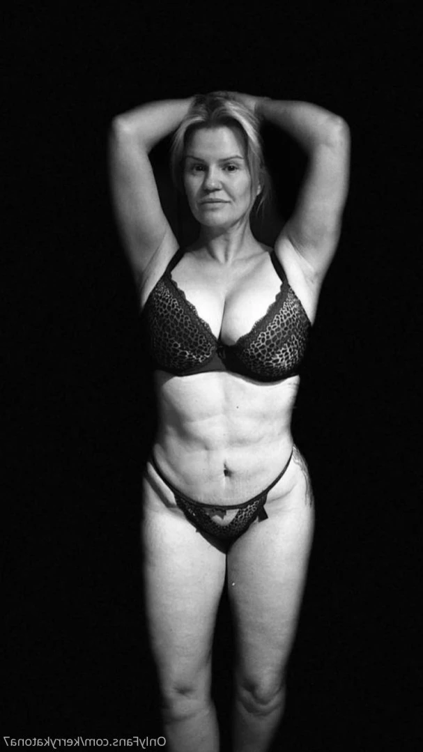 Kerry Katona [ kerrykatona7 ] Onlyfans leaked photo 12946342 on Hotleaks.tv