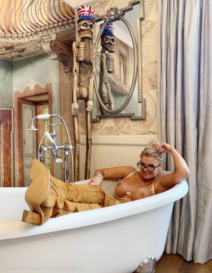 Kerry Katona [ kerrykatona7 ] Onlyfans leaked photo 12949288 on Hotleaks.tv
