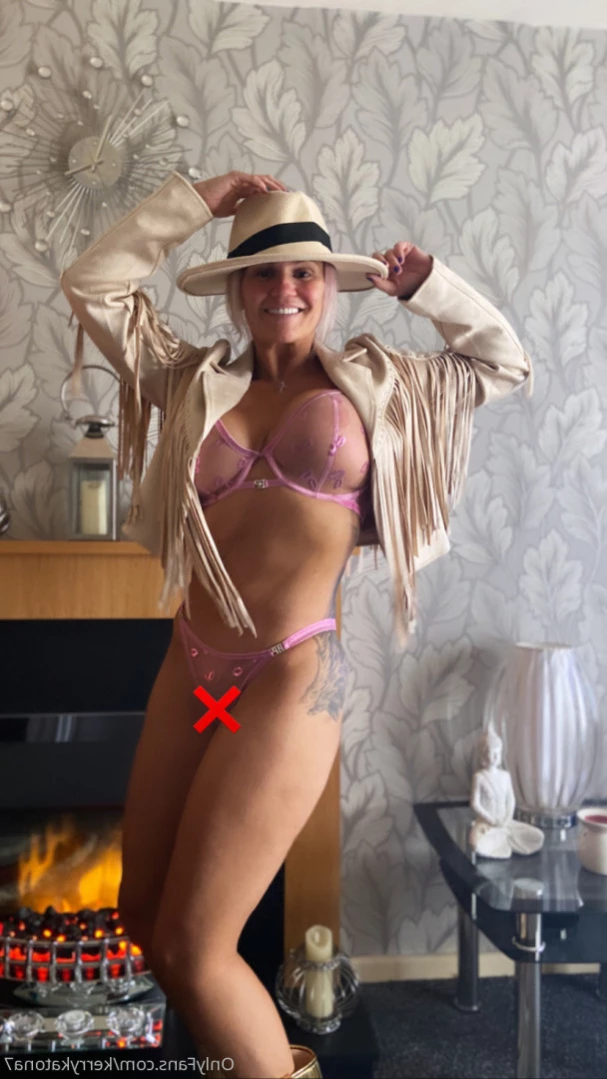 Kerry Katona [ kerrykatona7 ] Onlyfans leaked photo 12949624 on Hotleaks.tv