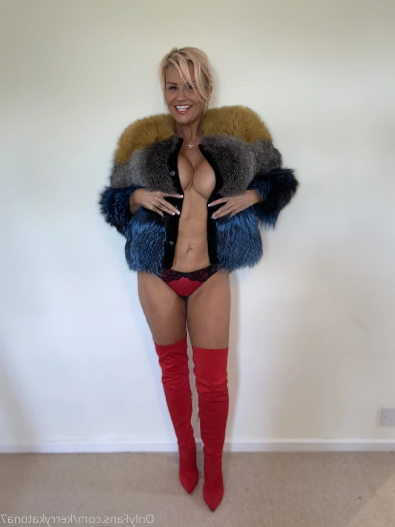 Kerry Katona [ kerrykatona7 ] Onlyfans leaked photo 13563723 on Hotleaks.tv