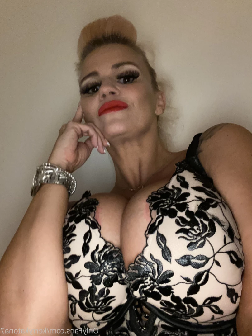 Kerry Katona [ kerrykatona7 ] Onlyfans leaked photo 13843796 on Hotleaks.tv