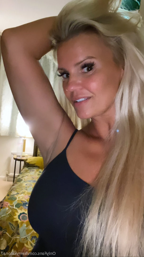 Kerry Katona [ kerrykatona7 ] Onlyfans leaked photo 14422256 on Hotleaks.tv