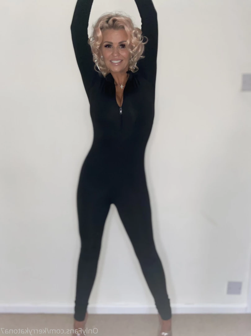 Kerry Katona [ kerrykatona7 ] Onlyfans leaked photo 15699927 on Hotleaks.tv