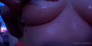 Flaxi [ kweenflaxi ] Onlyfans leaked video 8129396 on Hotleaks.tv