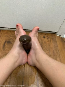 687963