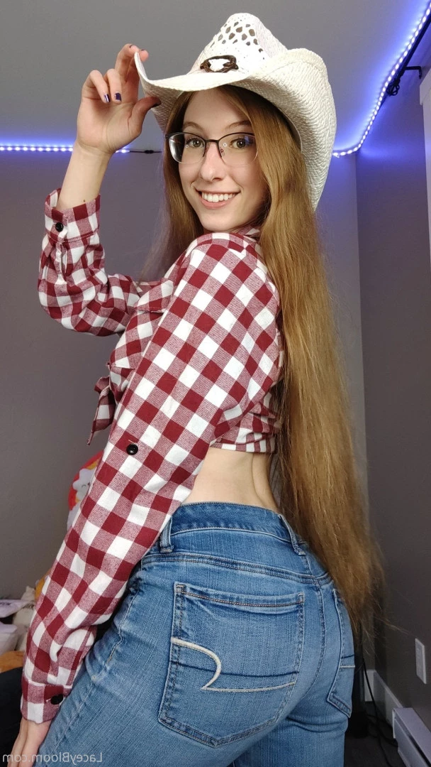 Lacey Bloom [ laceybloom ] Onlyfans leaked photo 9122643 on Hotleaks.tv