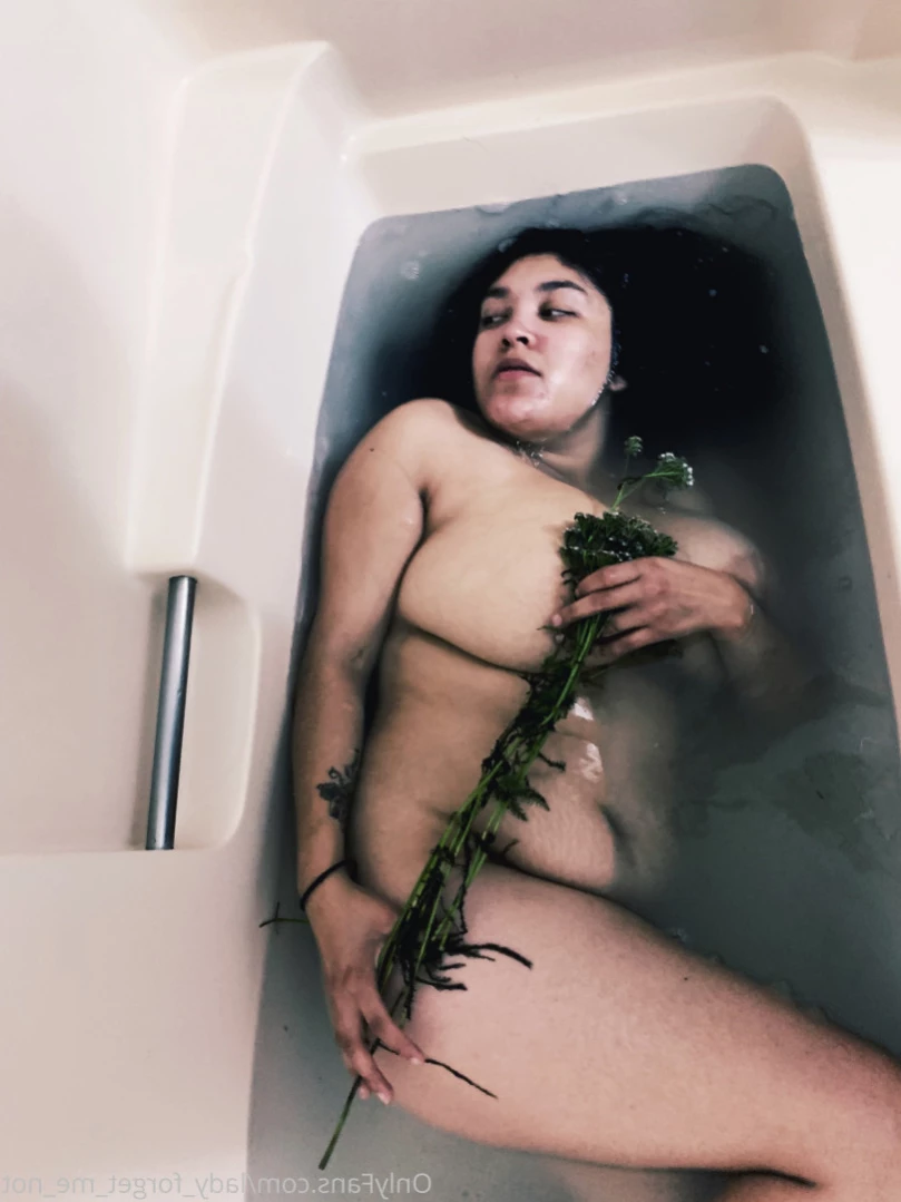 𝓛𝓪𝓭𝔂 𝓕𝓸𝓻𝓰𝓮𝓽 𝓜𝓮 𝓝𝓸𝓽 ❤ [ lady_forget_me_not ] Onlyfans leaked photo 16040478 on Hotleaks.tv