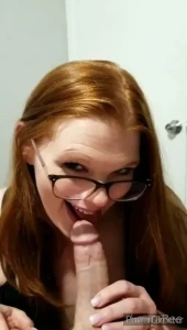 8121163