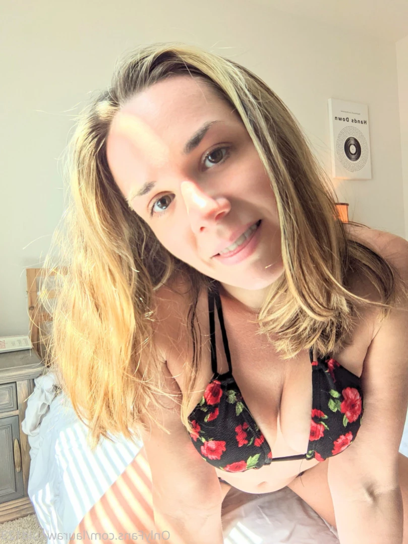 💜 𝗟𝗮𝘂𝗿𝗮 𝗪𝗼𝗼𝗱 💖 All Inclusive 😋 Full Vids [ laurawould123 ] Onlyfans leaked photo 14766891 on Hotleaks.tv