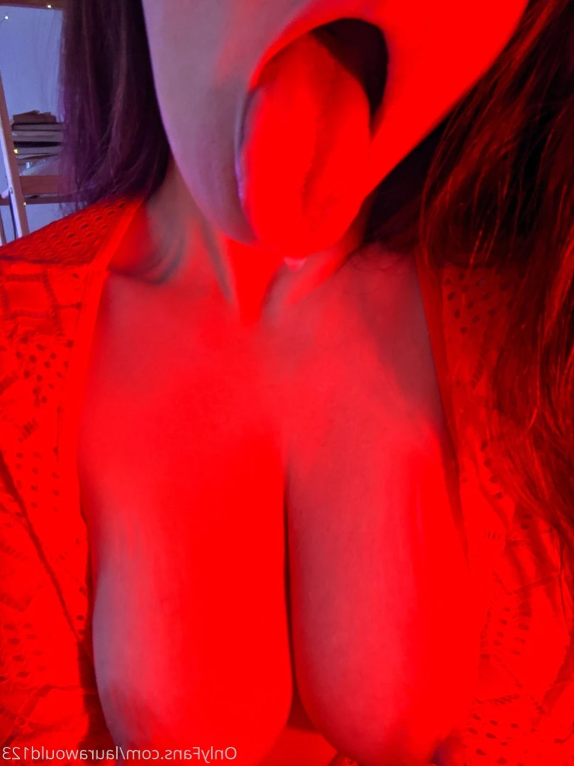 💜 𝗟𝗮𝘂𝗿𝗮 𝗪𝗼𝗼𝗱 💖 All Inclusive 😋 Full Vids [ laurawould123 ] Onlyfans leaked photo 15912454 on Hotleaks.tv