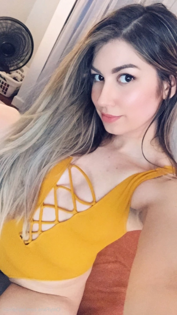 𝗬𝗢𝗨𝗥 𝗡𝗨𝗥𝗦𝗘 𝗟𝗔𝗬𝗟𝗔 𝗙𝗜𝗡𝗖𝗛👩🏼‍⚕️𝙻𝚎𝚝’𝚜 𝚜𝚎𝚡𝚝😈 🍑 [ laylafinch ] Onlyfans leaked photo 12995310 on Hotleaks.tv