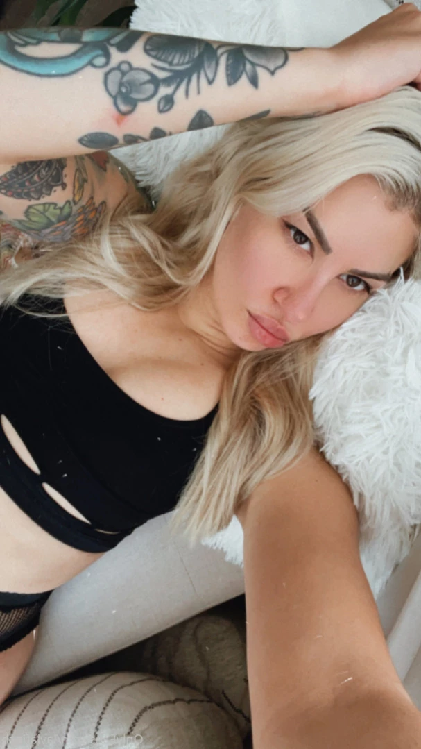 𝗬𝗢𝗨𝗥 𝗡𝗨𝗥𝗦𝗘 𝗟𝗔𝗬𝗟𝗔 𝗙𝗜𝗡𝗖𝗛👩🏼‍⚕️𝙻𝚎𝚝’𝚜 𝚜𝚎𝚡𝚝😈 🍑 [ laylafinch ] Onlyfans leaked photo 15860051 on Hotleaks.tv