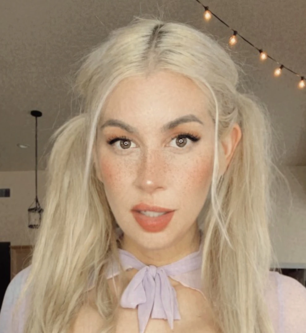 𝗬𝗢𝗨𝗥 𝗡𝗨𝗥𝗦𝗘 𝗟𝗔𝗬𝗟𝗔 𝗙𝗜𝗡𝗖𝗛👩🏼‍⚕️𝙻𝚎𝚝’𝚜 𝚜𝚎𝚡𝚝😈 🍑 [ laylafinch ] Onlyfans leaked photo 16023129 on Hotleaks.tv