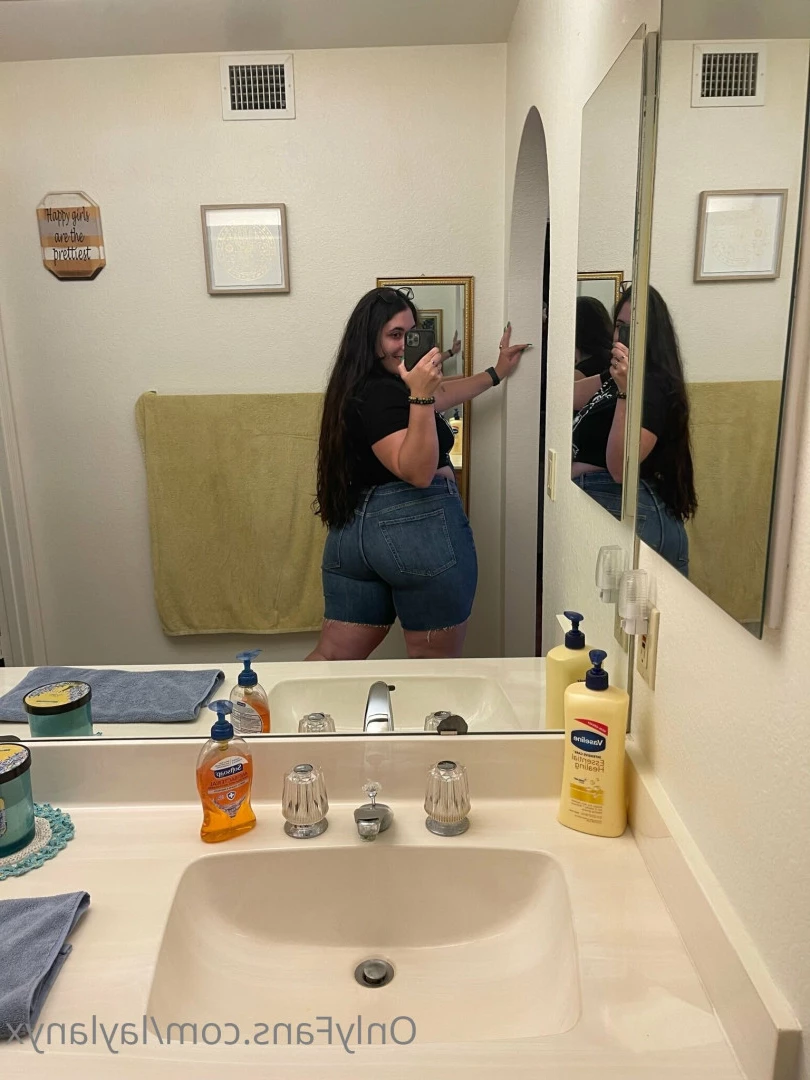 Miss Layla [ laylanyx ] Onlyfans leaked photo 9156598 on Hotleaks.tv