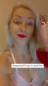 8110486