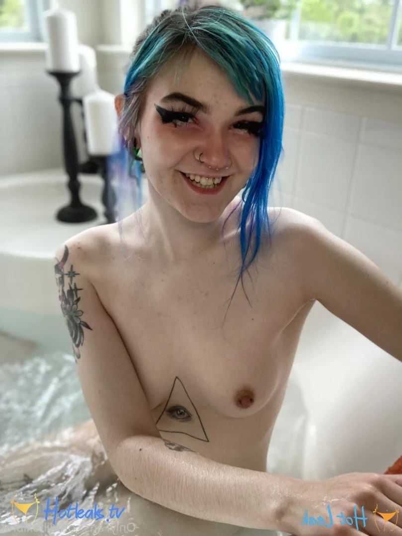 Lil Foxi [ lilfoxibrat ] Onlyfans leaked photo 11435331 on Hotleaks.tv