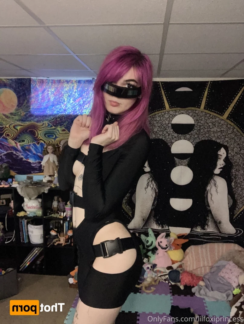 Lil Foxi [ lilfoxibrat ] Onlyfans leaked photo 12743175 on Hotleaks.tv
