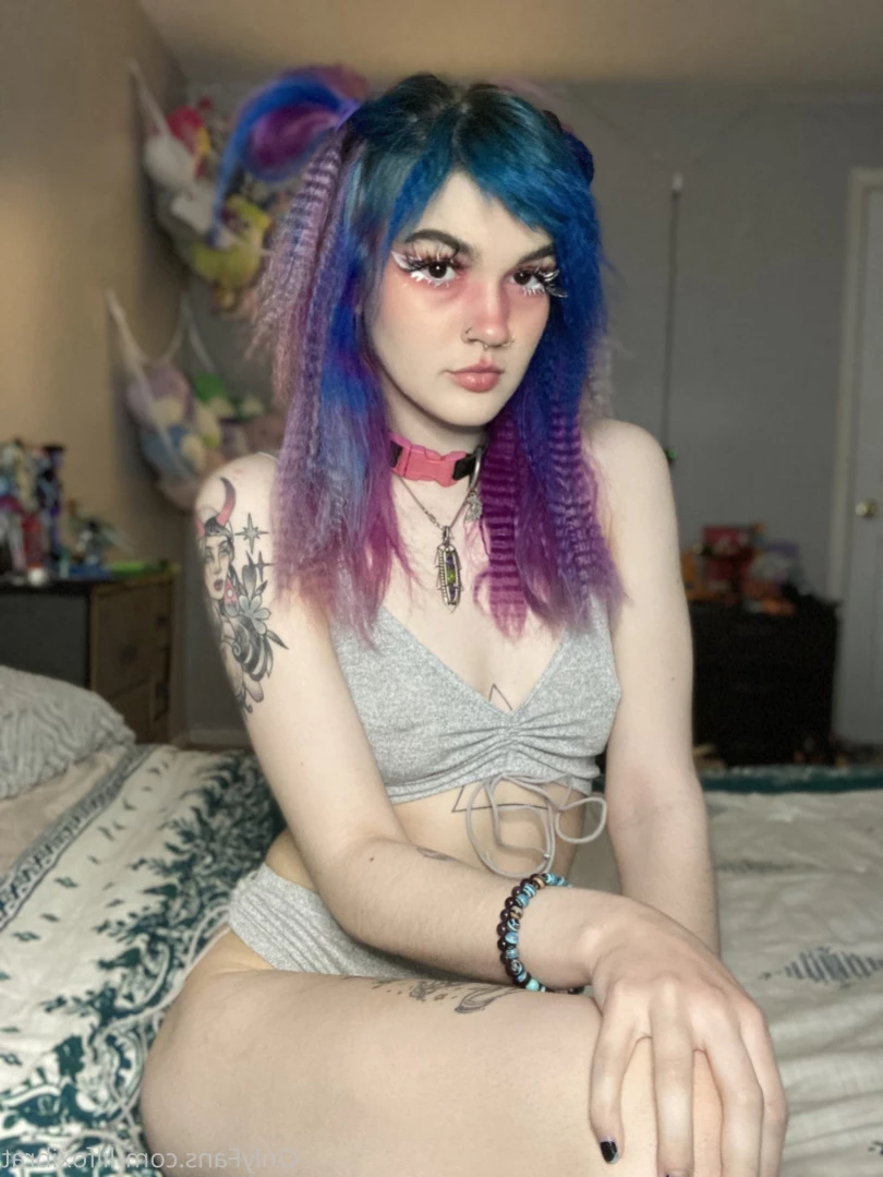 Lil Foxi [ lilfoxibrat ] Onlyfans leaked photo 13086475 on Hotleaks.tv