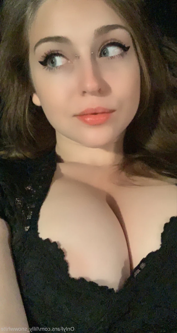 Lilly Snowwhite [ lilly_snowwhite ] Onlyfans leaked photo 11453349 on Hotleaks.tv