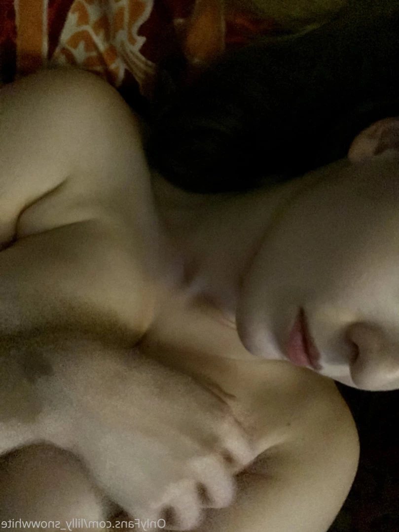 Lilly Snowwhite [ lilly_snowwhite ] Onlyfans leaked photo 14722095 on Hotleaks.tv