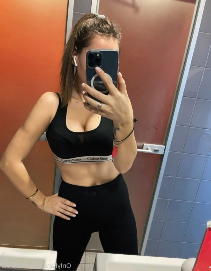 Diana 🇺🇦 [ little_flexi_di ] Onlyfans leaked photo 13848429 on Hotleaks.tv