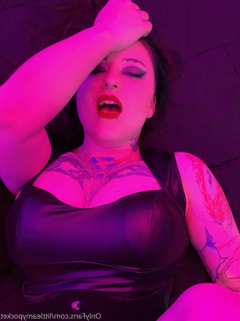 Amy Pocket [ littleamypocket ] Onlyfans leaked photo 14813882 on Hotleaks.tv