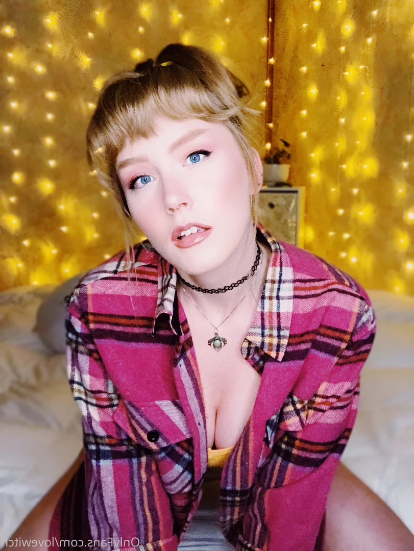 The Love Witch [ lovewitch ] Onlyfans leaked photo 8967637 on Hotleaks.tv