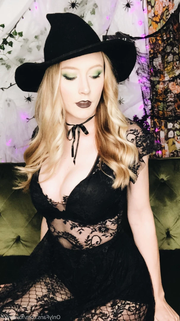 The Love Witch [ lovewitch ] Onlyfans leaked photo 8969845 on Hotleaks.tv