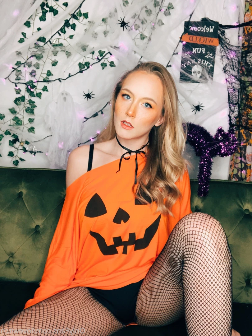 The Love Witch [ lovewitch ] Onlyfans leaked photo 8970086 on Hotleaks.tv