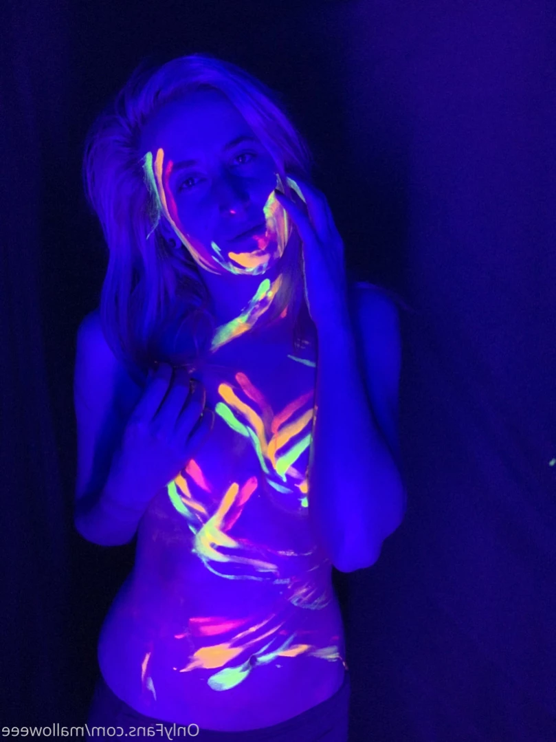 Mal [ malloweee ] Onlyfans leaked photo 10923196 on Hotleaks.tv