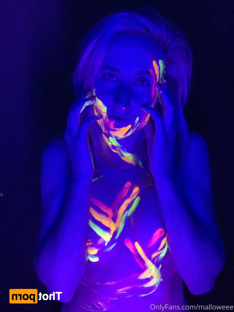 Mal [ malloweee ] Onlyfans leaked photo 15805722 on Hotleaks.tv