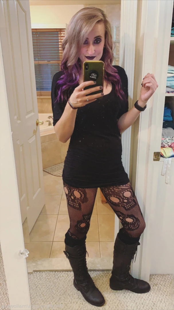Mal [ malloweee ] Onlyfans leaked photo 16141427 on Hotleaks.tv