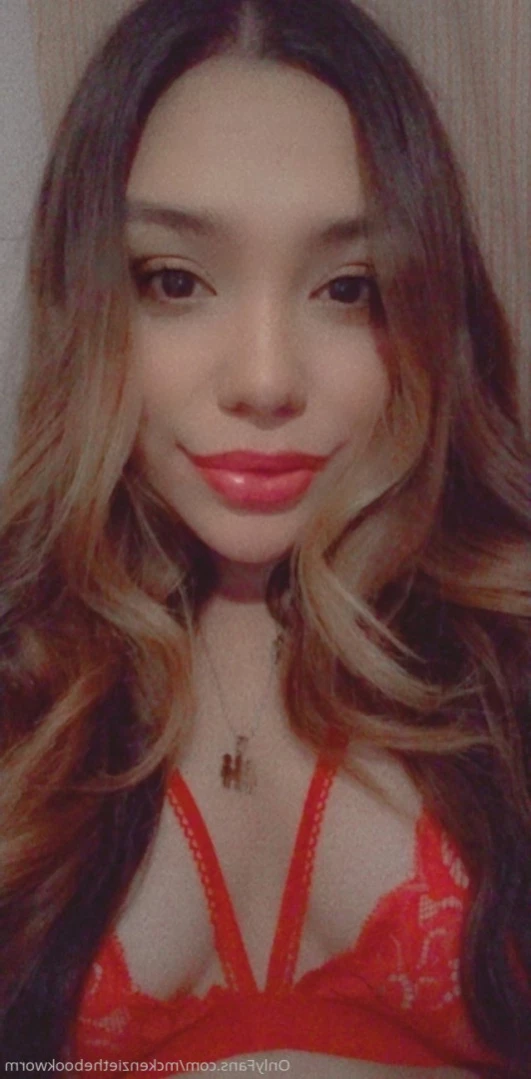 McKenzie Low [ mckenziethebookworm ] Onlyfans leaked photo 11421375 on Hotleaks.tv