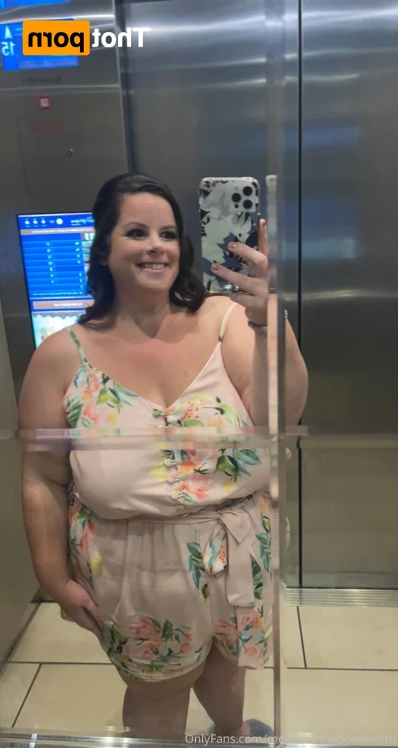 McKenzie Low [ mckenziethebookworm ] Onlyfans leaked photo 11985633 on Hotleaks.tv