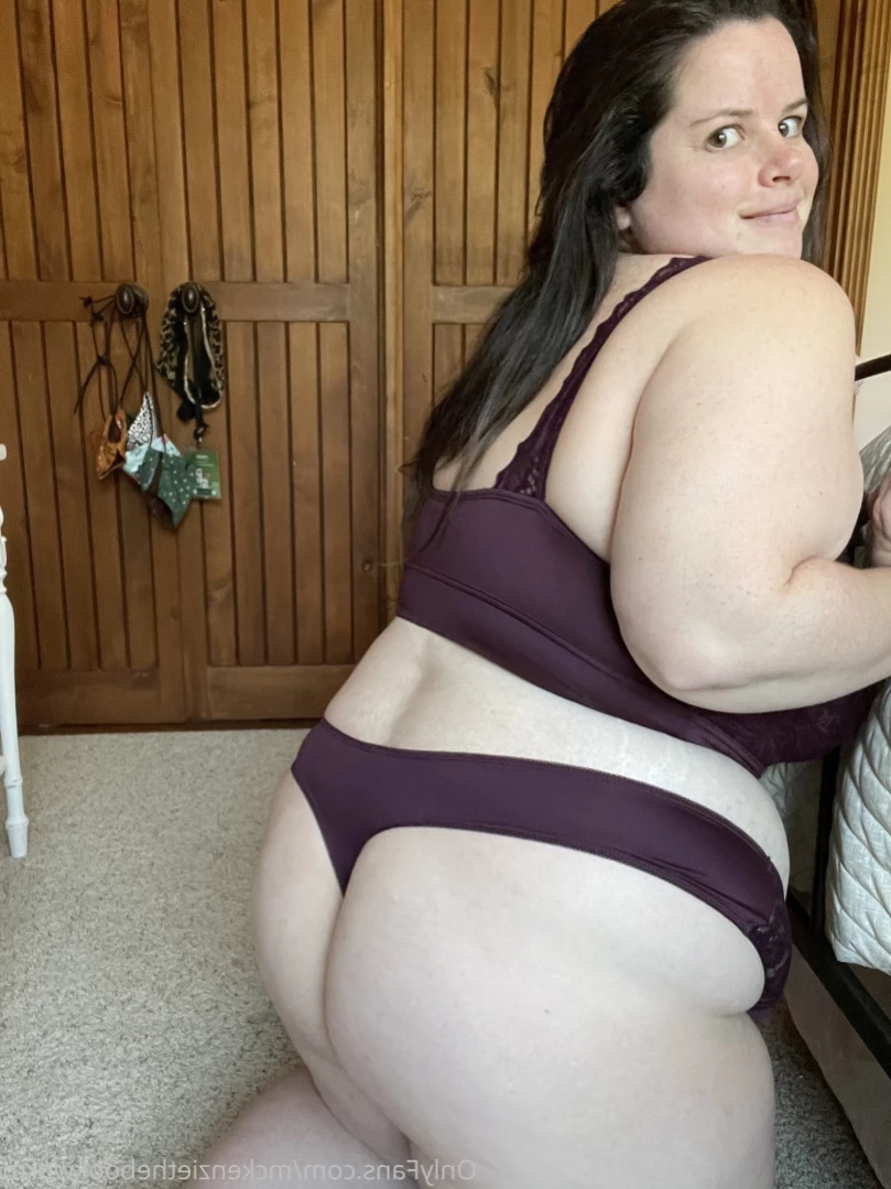 McKenzie Low [ mckenziethebookworm ] Onlyfans leaked photo 11995654 on Hotleaks.tv