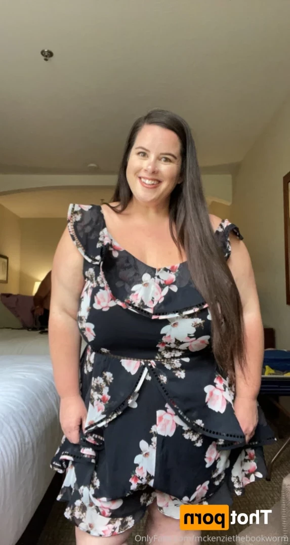 McKenzie Low [ mckenziethebookworm ] Onlyfans leaked photo 11997914 on Hotleaks.tv