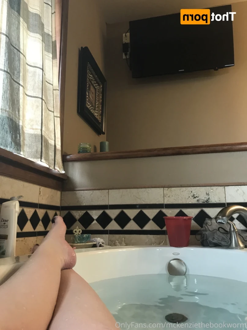 McKenzie Low [ mckenziethebookworm ] Onlyfans leaked photo 12002407 on Hotleaks.tv