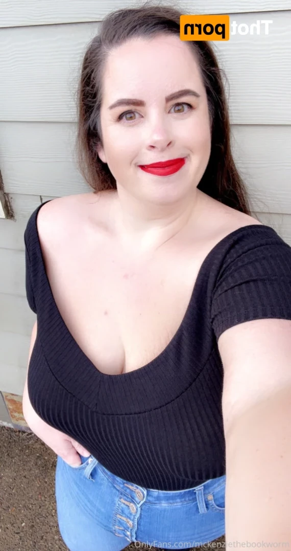 McKenzie Low [ mckenziethebookworm ] Onlyfans leaked photo 12067288 on Hotleaks.tv