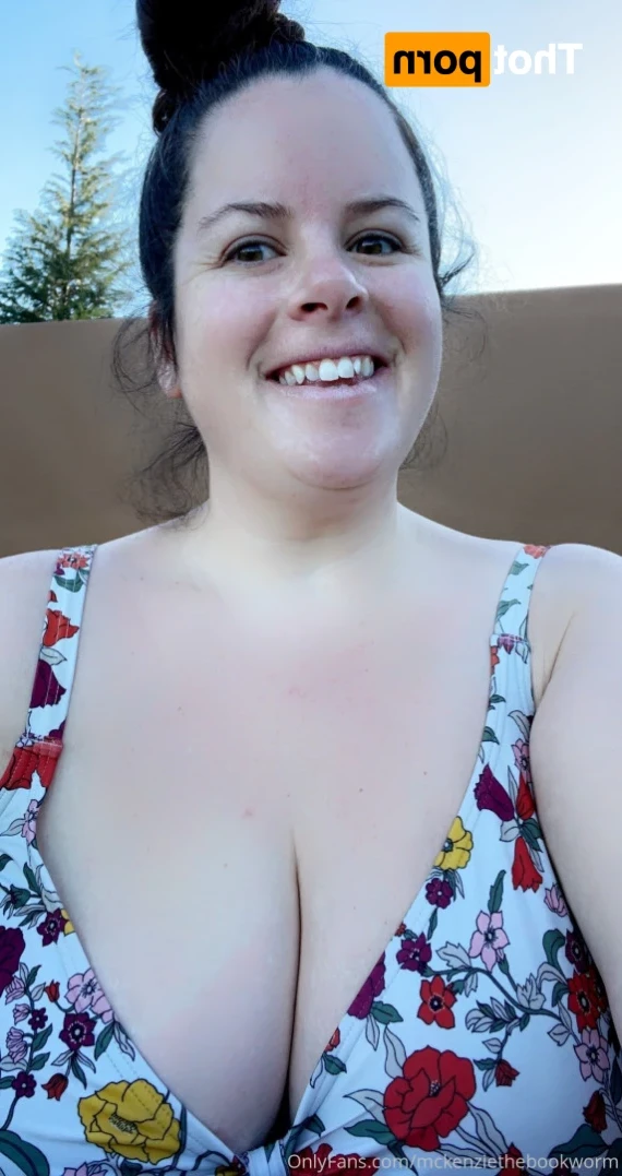 McKenzie Low [ mckenziethebookworm ] Onlyfans leaked photo 12067349 on Hotleaks.tv