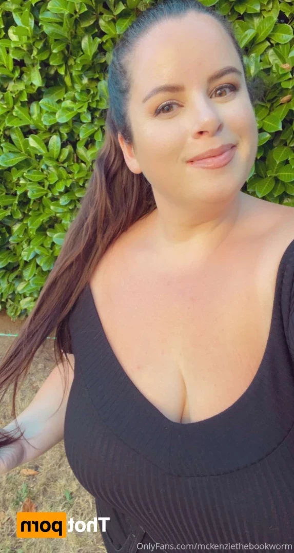 McKenzie Low [ mckenziethebookworm ] Onlyfans leaked photo 12075833 on Hotleaks.tv