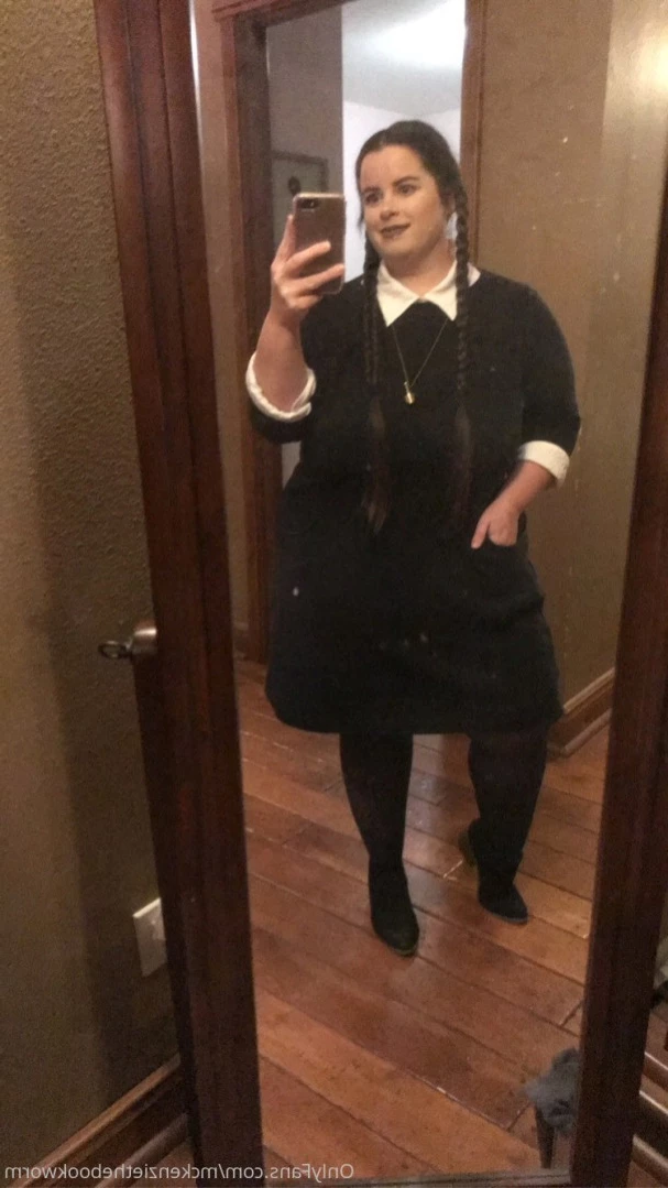 McKenzie Low [ mckenziethebookworm ] Onlyfans leaked photo 13240111 on Hotleaks.tv