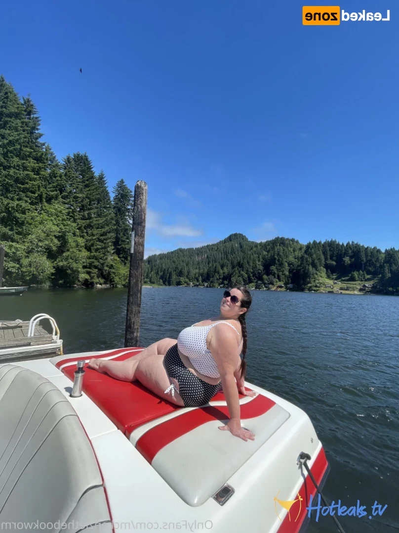 McKenzie Low [ mckenziethebookworm ] Onlyfans leaked photo 13884310 on Hotleaks.tv