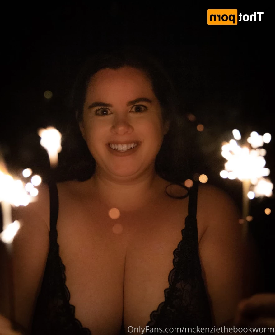 McKenzie Low [ mckenziethebookworm ] Onlyfans leaked photo 14321086 on Hotleaks.tv